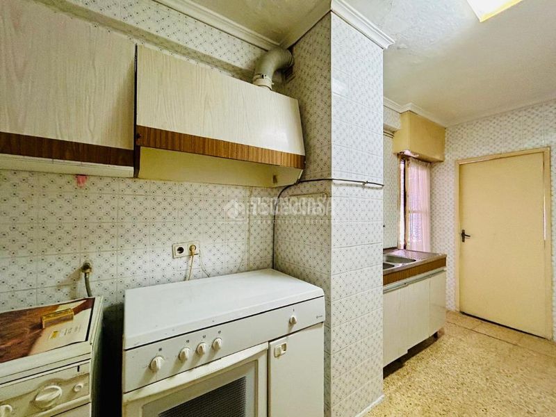 Foto b078cdf8-4c39-4707-a2d5-ed6f3d47234d. Pis a Portillo