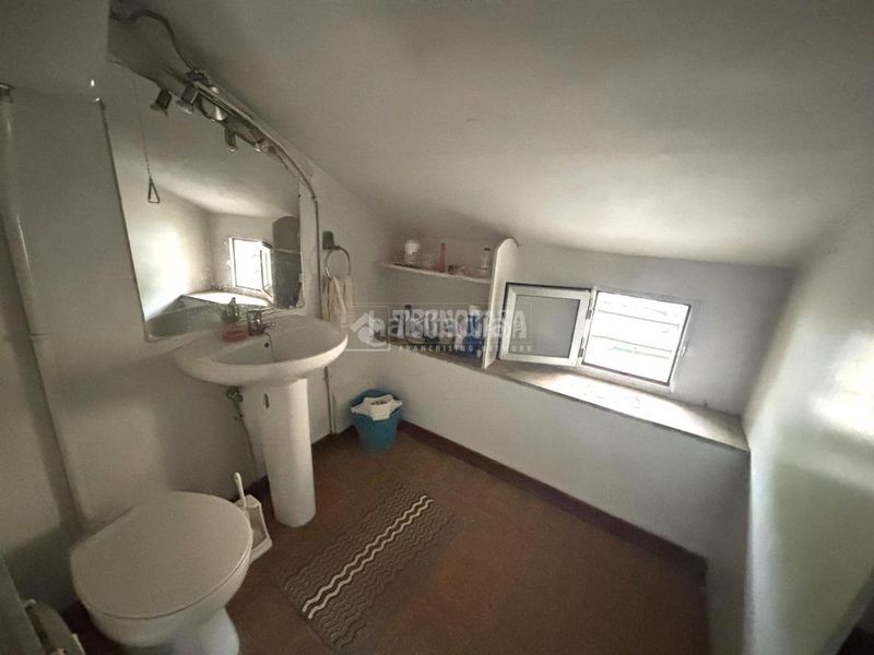 Foto 9d8d4dd6-18ae-4be8-8881-3b69435f2093. Aparcament cotxe a Medina del Campo