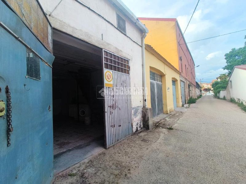 Foto ce020ea5-53a8-4791-af8e-bbc70c6526c1. Aparcament cotxe a Medina del Campo