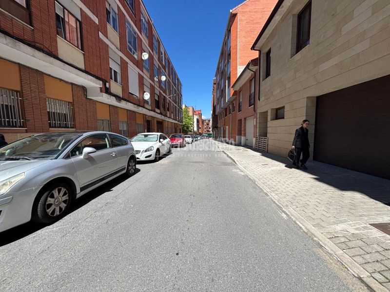 Foto 21fb2200-820b-4285-b837-abc3a22883e3. Pis a Medina del Campo