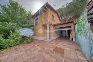 Casa aparellada a Mojados