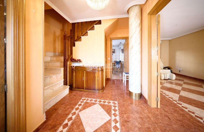 Foto f5472472-13e8-4060-92be-f3daa0f2e82b. Casa aparellada amb calefacció aparcament a Laguna de Duero