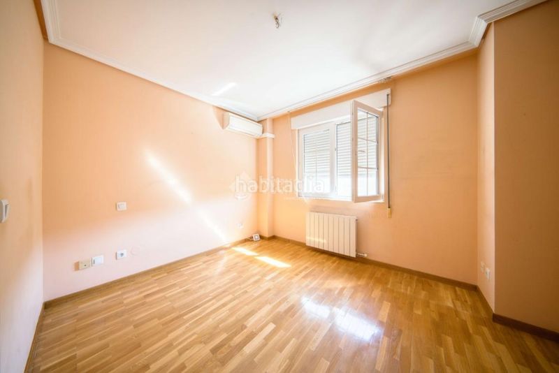 Foto f9e82603-3f75-4c30-ba63-ca1a546ca0cd. Casa aparellada amb calefacció aparcament a Laguna de Duero