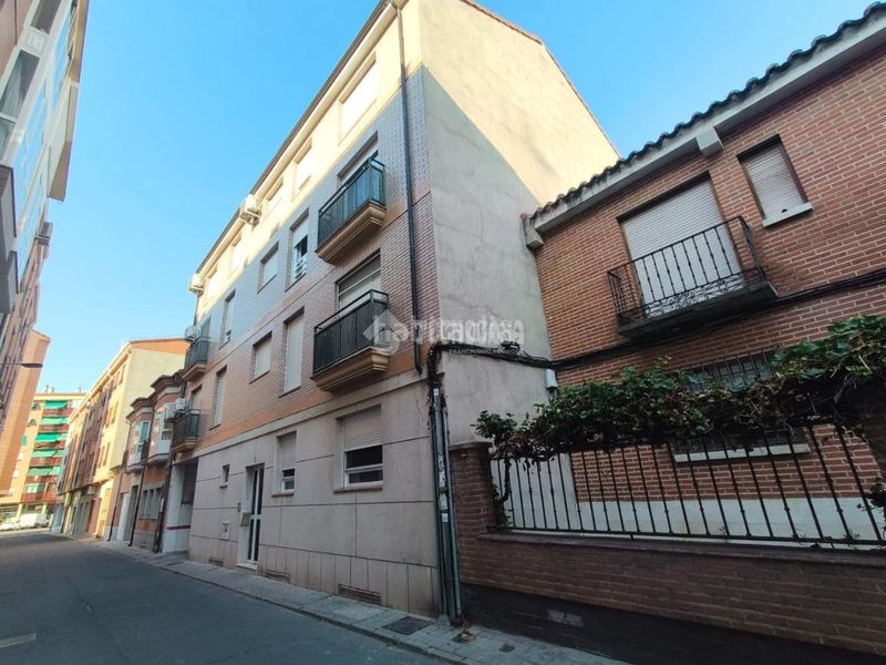 Foto 184da7b7-17cd-403b-ad6a-93d4ab543ca1. Pis amb aparcament a Medina del Campo