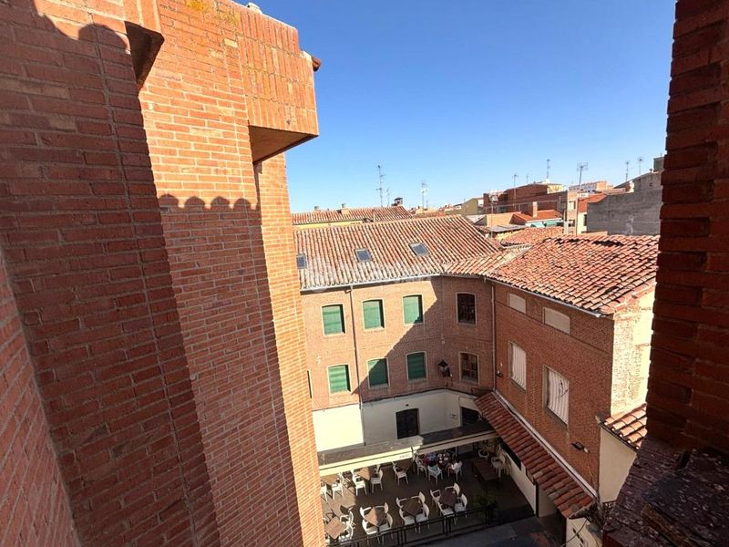 Foto 402f9262-7ae7-48ff-8104-c46a4a9bc12a. Pis a Medina del Campo