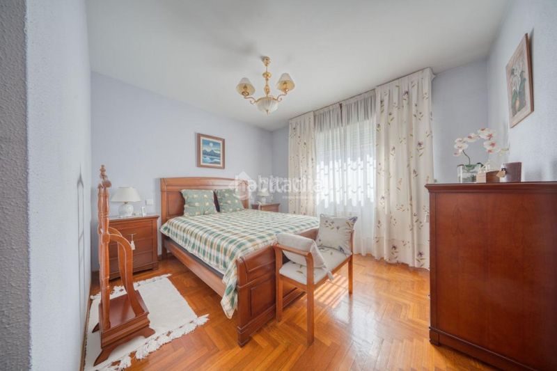 Foto 1f22a10d-2949-4bfe-aee5-46f0c580a656. Casa aparellada amb calefacció aparcament a Laguna de Duero