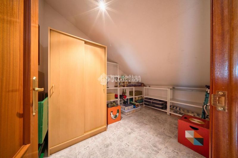 Foto 80972200-aa83-42bd-982b-3ac4037496e0. Casa aparellada amb calefacció aparcament a Laguna de Duero