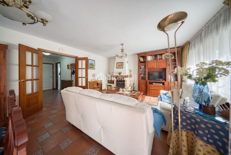Foto b27900bb-c889-403a-8b07-139403728847. Casa aparellada amb calefacció aparcament a Laguna de Duero