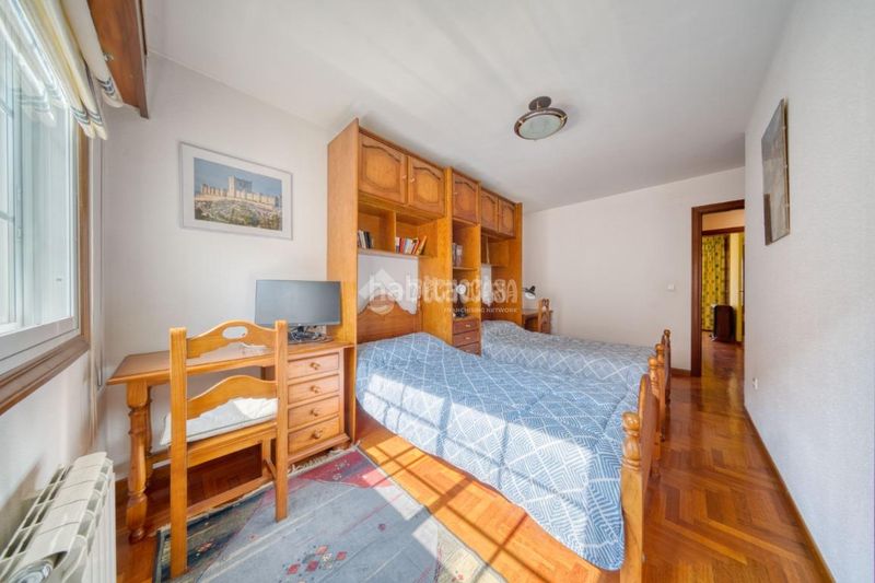 Foto c5224335-4f7f-4472-a41e-5cce464338a7. Casa aparellada amb calefacció aparcament a Laguna de Duero