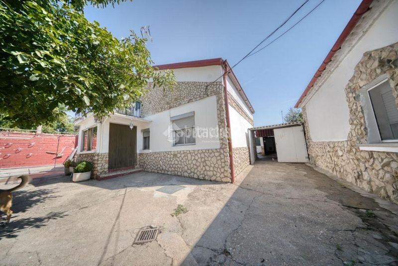 Foto bebd1bd2-b639-42e0-815f-70f3526e8b31. Casa a Laguna de Duero