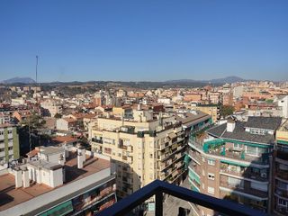 Ático en Progrés. Ático con 3 habitaciones con ascensor