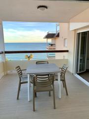 Flat in Barri Marítim. Impecable piso con vistas al mar