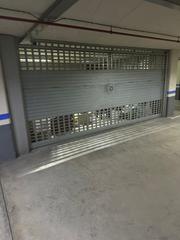 Lloguer Aparcament cotxe a Sarrià. Plaza de parquing doble cerrada