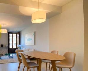 Etagenwohnung in Vila de Grcia