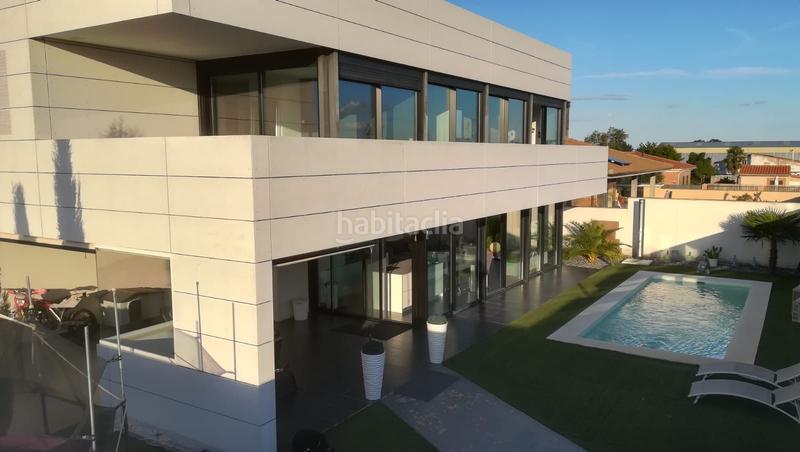 Foto 3f6f8f3a-1f07-451a-a8b6-e3ab6d4c378b. Maison avec chauffage piscine dans Roales