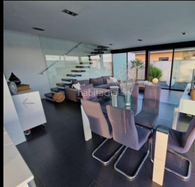 Foto 90ffc4c0-4ef0-4f66-814b-aa02452f6ec7. Maison avec chauffage piscine dans Roales