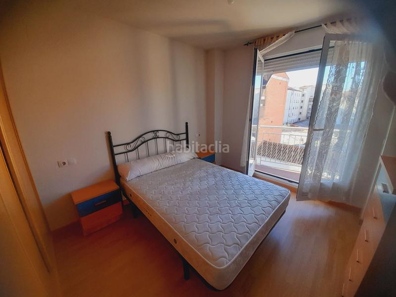 Foto 0f66f1a2-898a-410d-8b22-088dbb864fa7. Flat with heating in Los Bloques Zamora