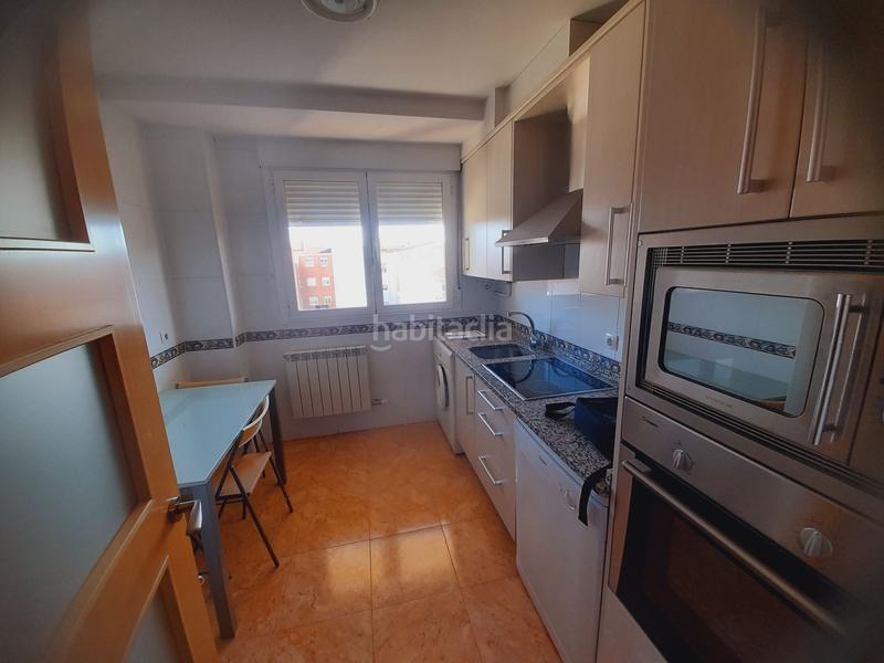 Foto e0dff9c8-a64a-47a1-b403-23192ec12cd8. Flat with heating in Los Bloques Zamora
