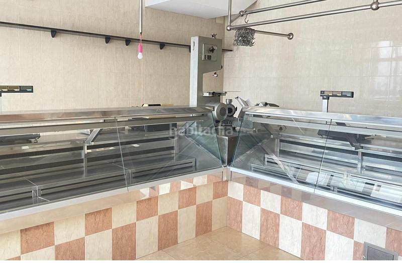 Foto c1777230-5261-4675-a9d2-685e2ef0be36. Local comercial tu negocio en marcha en Bellvitge Hospitalet de Llobregat (L´)