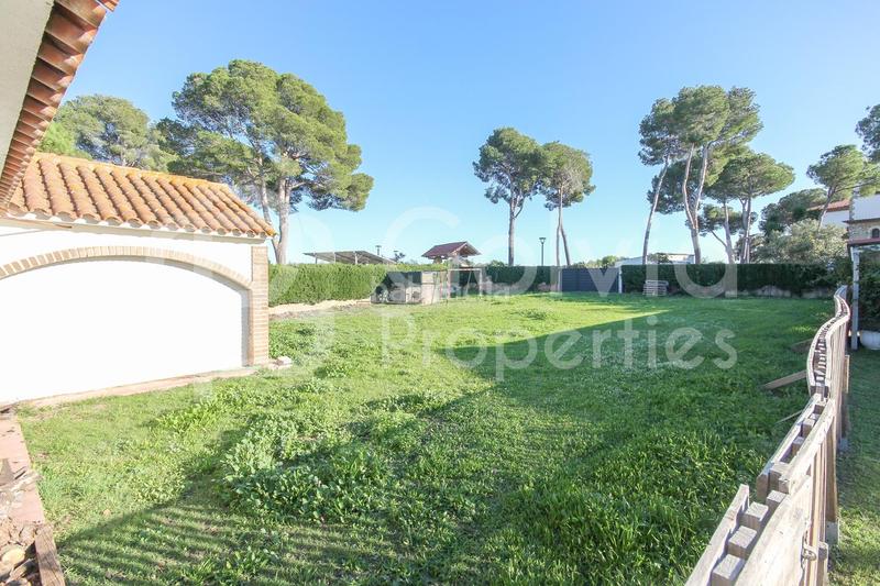 Foto 0aae97c2-b5f8-496c-ae8e-0f5df8253af1. Country house with heating pool in Banyeres del Penedès