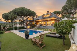 Casa en Torrent Ballester. Luxury  style