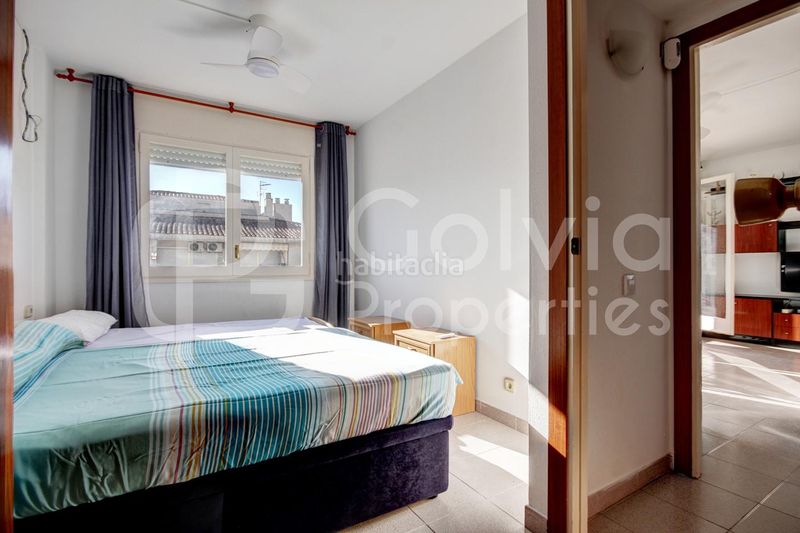 Foto f2e59646-1a6a-40f7-880f-f5c22c156168. Pis amb aparcament piscina a Segur Platja Segur de Calafell