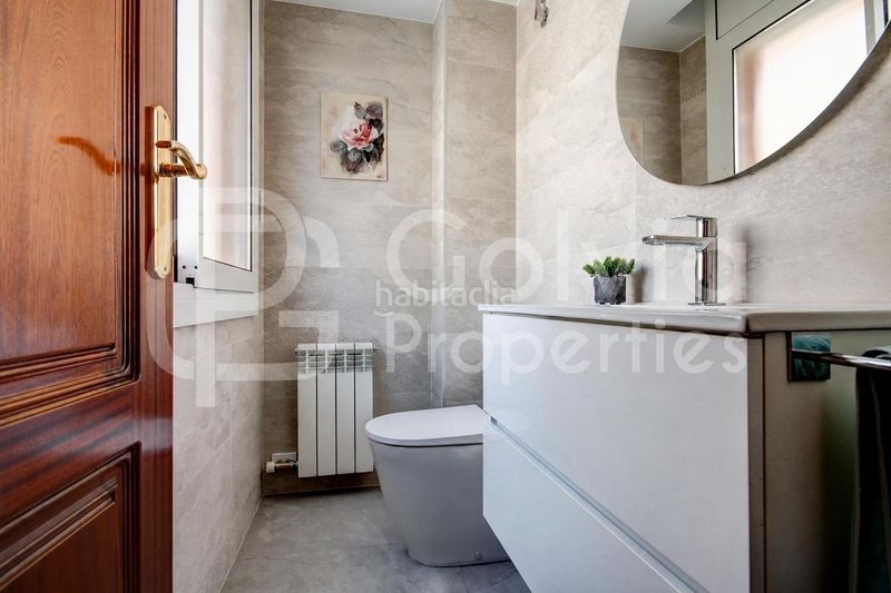 Foto 1a988a20-2517-458c-9088-1374b359b17b. Casa adossada amb calefacció aparcament piscina a Gavà