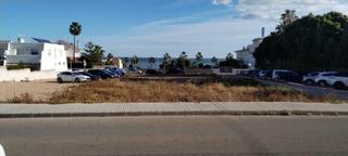 Residential Plot in Centre. Venta de solares de 1006 m2 en segunda linea de mar