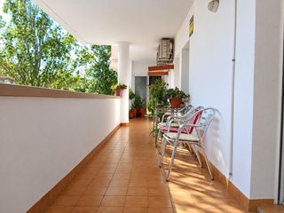 Pis a Grau - Quintanes. Amplio piso listo para entrar a vivir con terraza y piscina