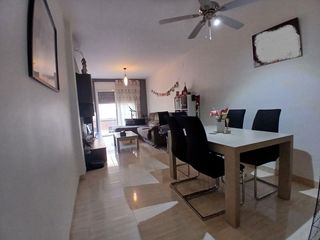 Appartement à Deltebre. Piso muy céntrico con 2 habitaciones y terraza