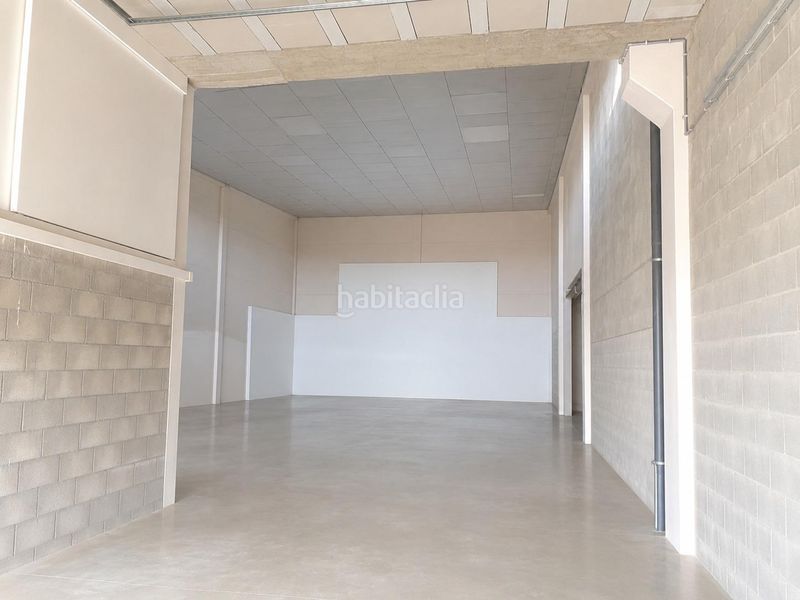 Foto 213bd7df-c947-4533-9350-e6f83f973d0d. Location bâtiment à usage industriel dans Aldea (L´)