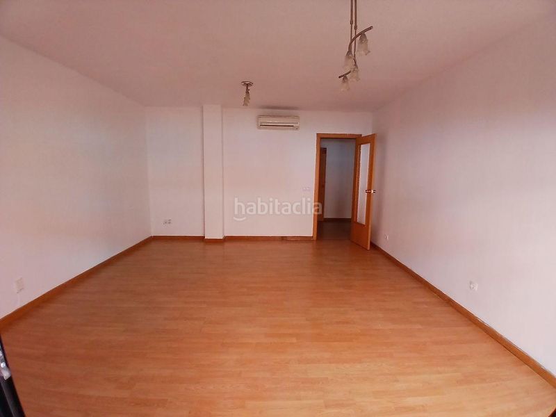 Foto 36a254b3-6448-4c15-823a-9f2ffba96958. Pis a Zona Hospital Amposta