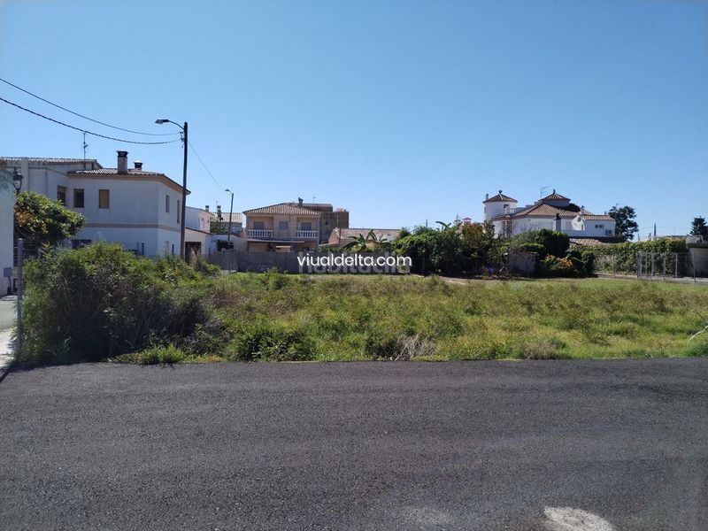Foto 90dbebc2-4766-4785-9b50-72f3de7dcdd4. Terreny residencial a Deltebre