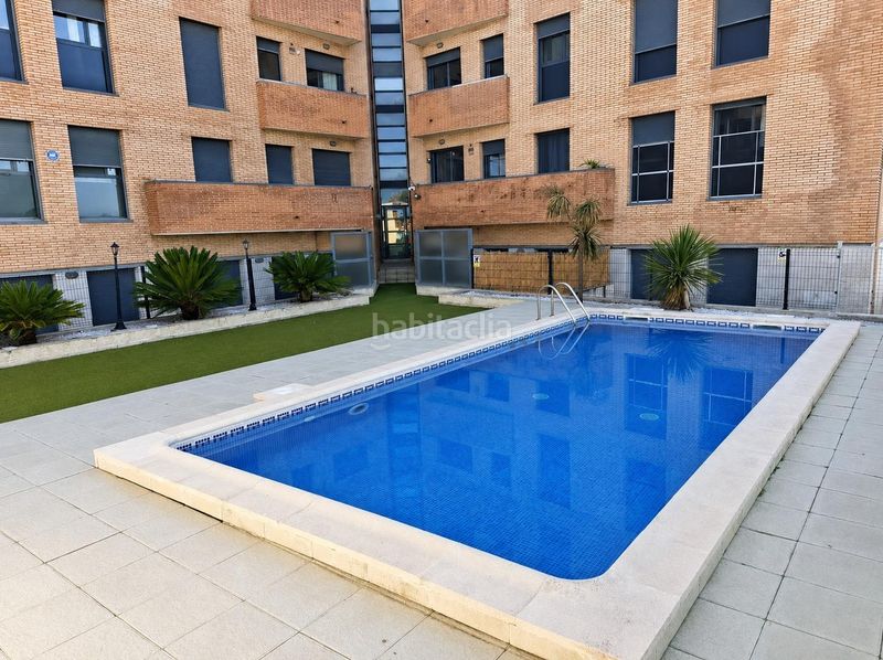 Foto b942c000-4a71-4d35-8698-0d9274b0a359. Pis amb piscina a Deltebre