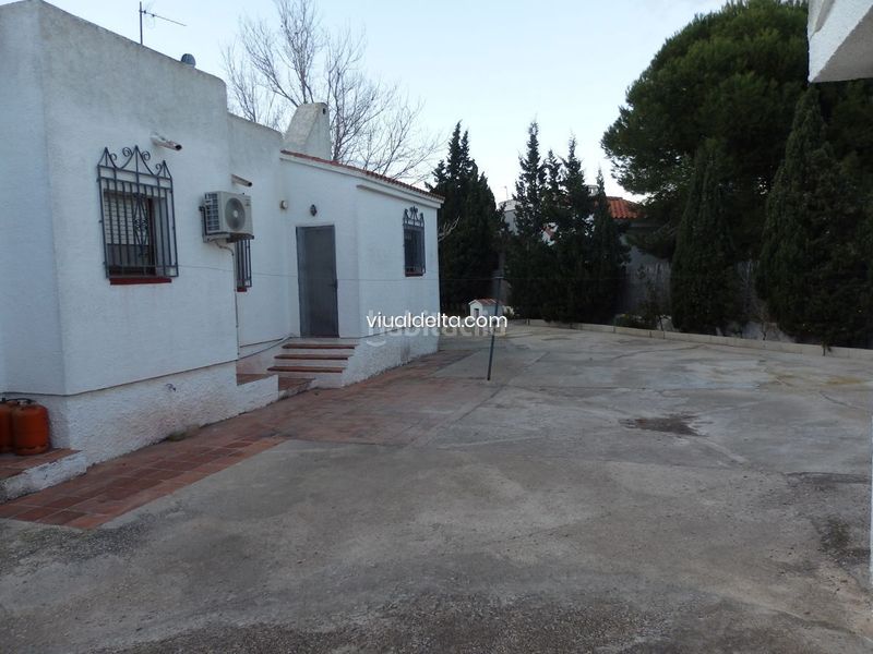 Foto 1ab15ed1-8d7d-4197-826d-642c2a6a1f46. Xalet amb calefacció aparcament a Deltebre
