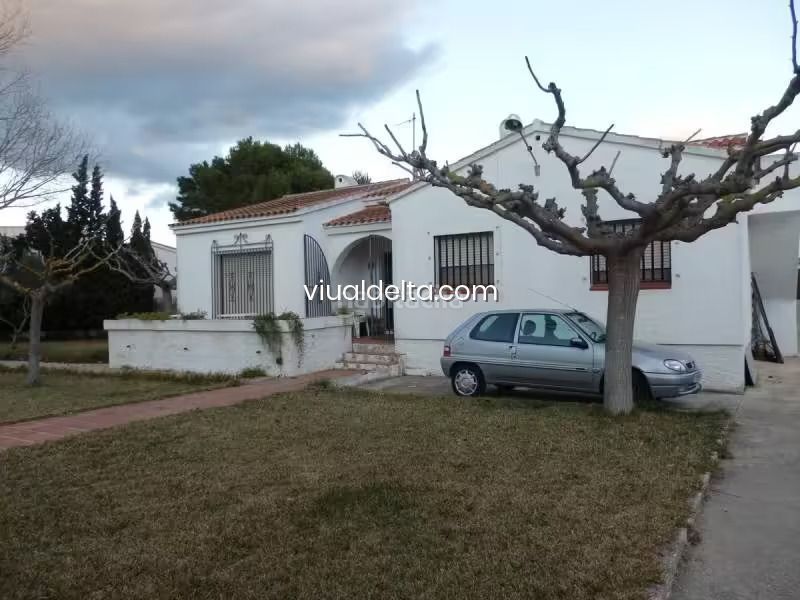 Foto dd7073c2-e964-4763-a89f-a1e06299a6a4. Xalet amb calefacció aparcament a Deltebre