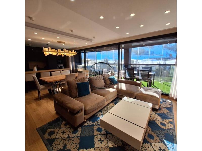 Foto 0ba0f903-e4aa-4694-91bd-500af5c1b6e3. Rent flat with heating parking in El Tarter Canillo