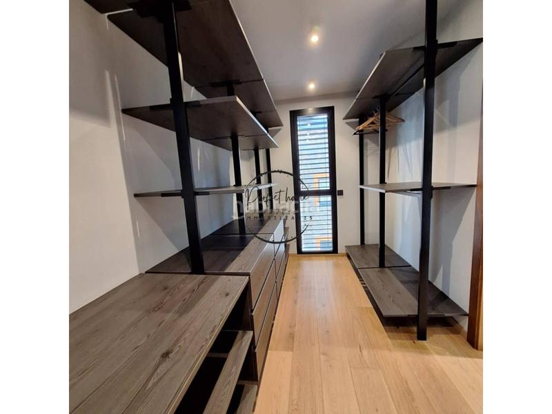 Foto 13ad2ffc-3fd8-4817-8ec0-b2d457b51ed0. Rent flat with heating parking in El Tarter Canillo