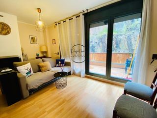 Location Appartement à El Tarter. Piso de alquiler con gran terraza y chimenea en el tarter canill