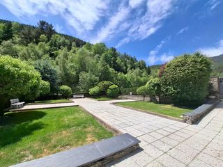 Xalet a Pal-Xixerella. Oportunidad chalet con gran potencial sobre 751 m2 de terreno en