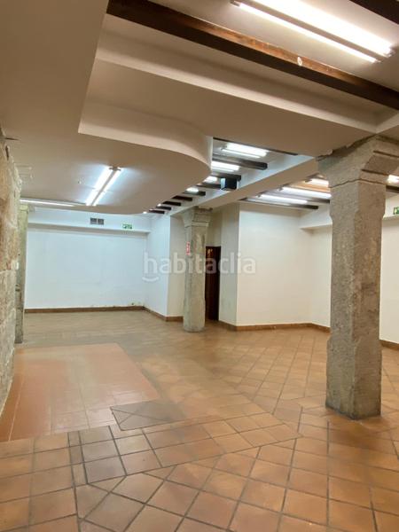 Foto 4bb8fe81-da3d-4a72-9c1e-6fa03c3b1cd7. Alquiler local comercial alquiler local rua do paseo en Ourense