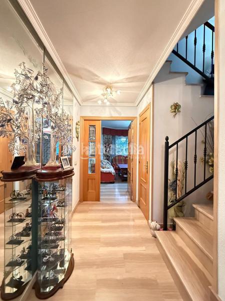 Foto d90e4dbf-5cd4-4375-a3c5-6a8c22c64da2. Casa bifamiliare con riscaldamento parcheggio in Parque Coimbra Móstoles