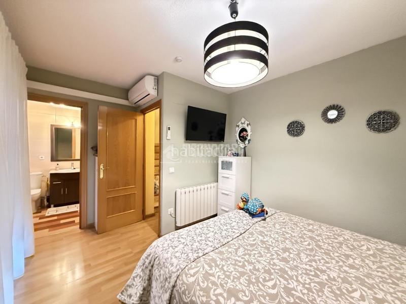 Foto a50c6314-0b6e-45a8-8a84-1bf505cc6841. Towny house in Parque Coimbra Móstoles