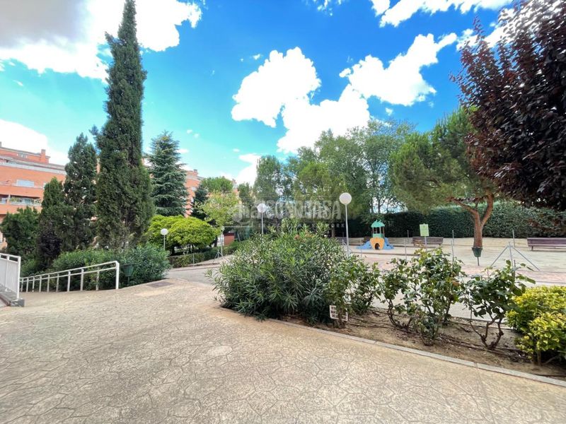 Foto ae838775-d150-4412-aa7a-400364a5b2ca. Lloguer pis amb calefacció aparcament a Parque Coimbra Móstoles