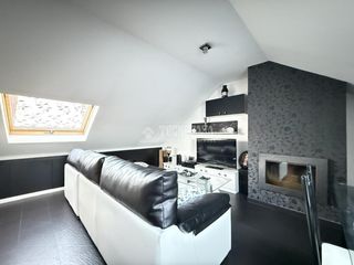 Casa aparellada a Parque Coimbra. Casa en venta en móstoles