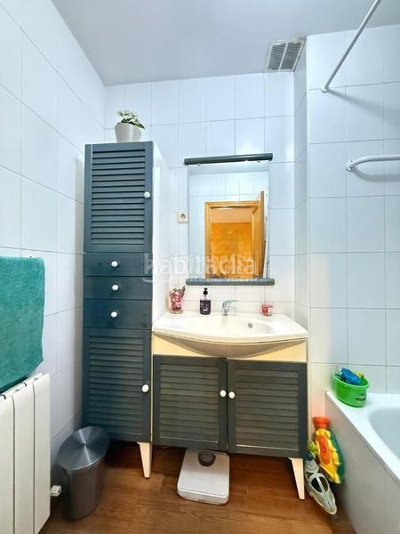 Foto a87e4e2b-7574-4895-b7e0-c5542831ea47. Casa aparellada a Parque Coimbra Móstoles