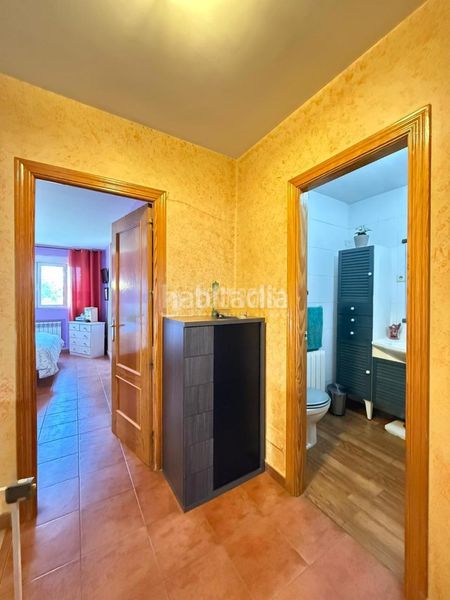 Foto adf3ba12-bf07-425c-bc8e-1eb97414440a. Casa aparellada a Parque Coimbra Móstoles
