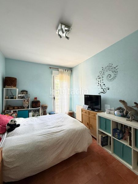 Foto d04f1563-e850-4ae3-a048-06ada0e5d6f1. Casa aparellada a Parque Coimbra Móstoles