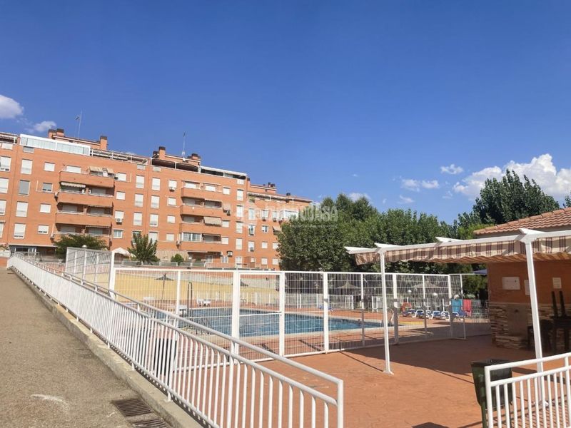 Foto 233ae437-820d-455e-8c49-1dfc4479aa2f. Pis amb calefacció aparcament piscina a Parque Coimbra Móstoles