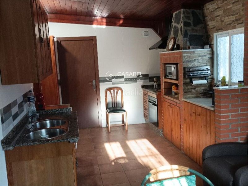 Foto a5fb0a6c-f395-41c2-b642-5de8398b3a54. Casa amb aparcament a El Higuerón Córdoba